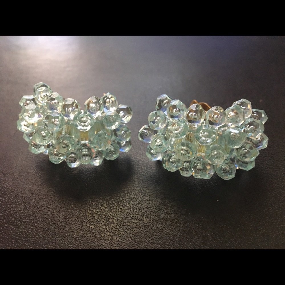 Vintage turquoise beaded earrings clip on